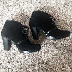 Womens ankle booties, size 8, with block heel and platform sole.
